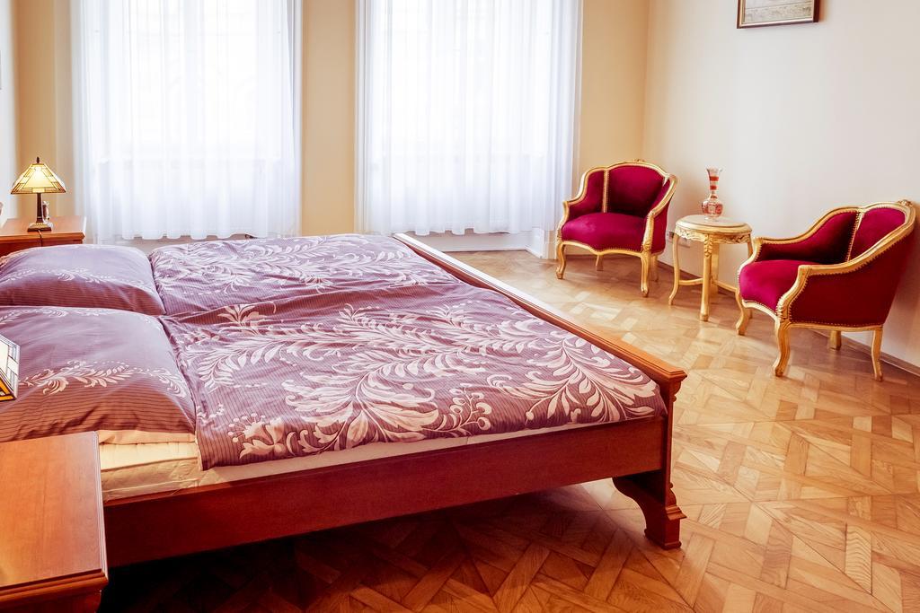 Apartment Vodickova 11 Praga Esterno foto