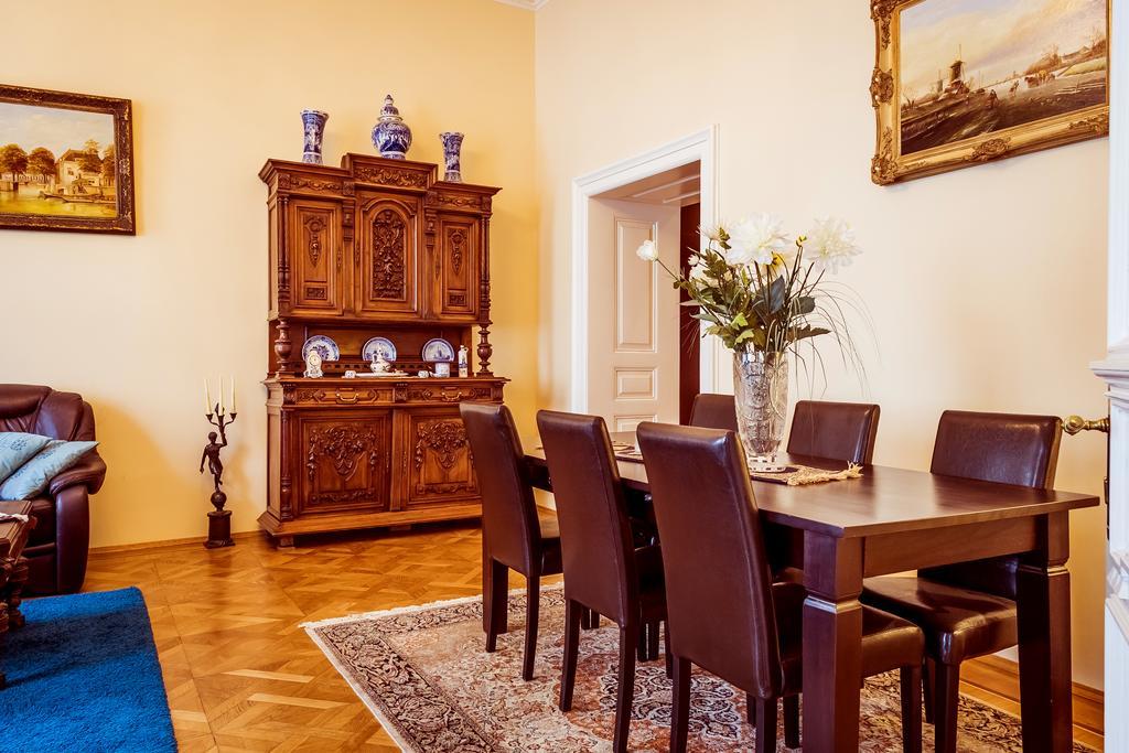 Apartment Vodickova 11 Praga Esterno foto
